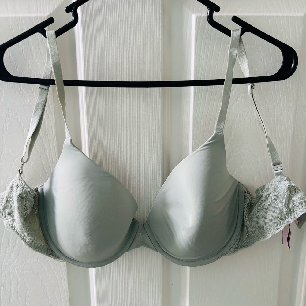 Victorias Secret Green t-Shirt Lightly Lined Demi Bra